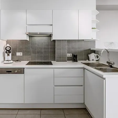 René Magritte 0302 Apartment