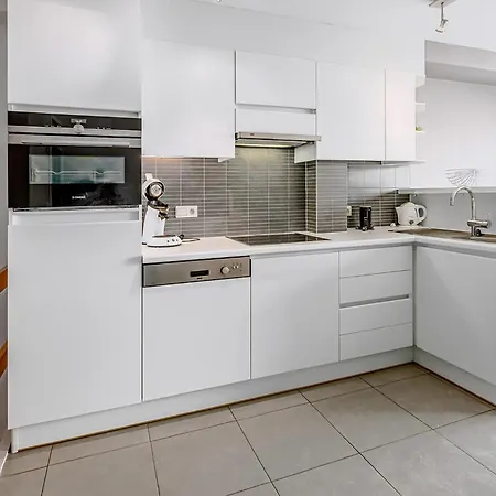 Rene Magritte 0302 Апартаменты *